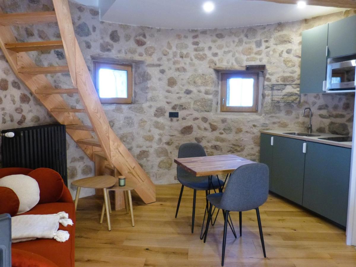 La Tour Du Canet Longessaigne Exterior foto